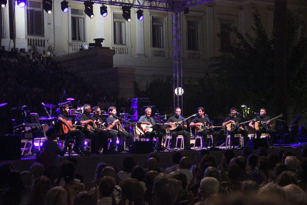 Ρεμπέτικα, το παρελθόν και το μέλλον της Σύρου